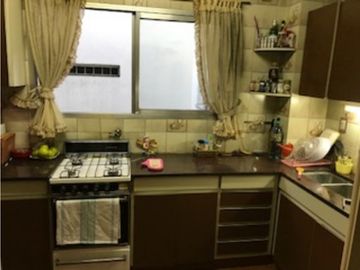Venta de 4 AMB con Dependencia