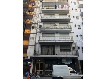 Venta de 4 AMB con Dependencia