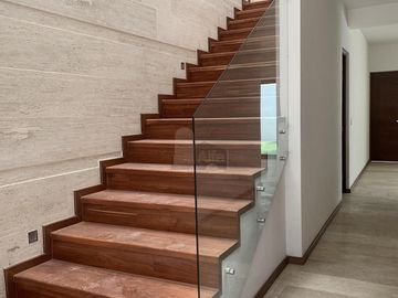 Casa EN VENTA en Fraccionamiento privado Monterra, San Luis Potosí
