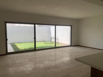Casa EN VENTA en Fraccionamiento privado Monterra, San Luis Potosí