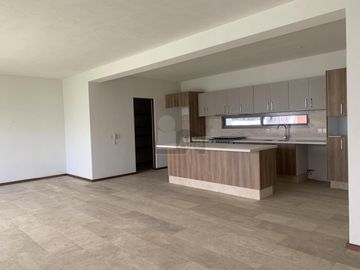 Casa EN VENTA en Fraccionamiento privado Monterra, San Luis Potosí