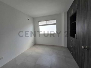 Venta Casa de Estreno en Urbanización Portón Del Rio  IvoZ
