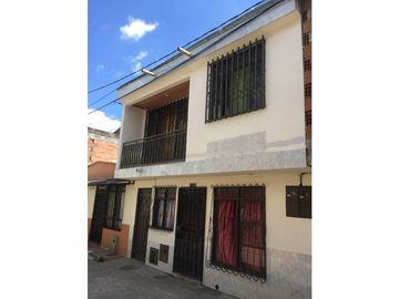 SE VENDE CASA DOBLE RENTA EN MONTENEGRO