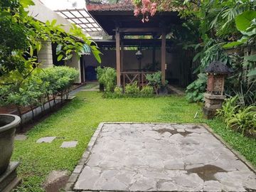 Di Sewakan Rumah Adat Mewah Di Ketampon Kota Surabaya