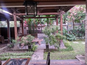 Di Sewakan Rumah Adat Mewah Di Ketampon Kota Surabaya