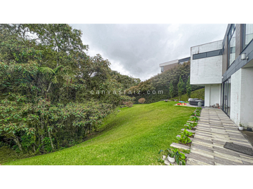 Casa Campestre en Condominio Alto de Palmas