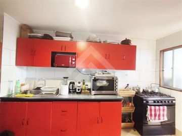 Se vende casa en La Florida de dos pisos, pareada por un la...