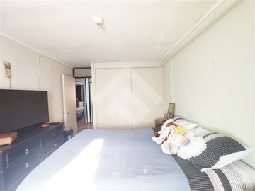 Se vende casa en La Florida de dos pisos, pareada por un la...
