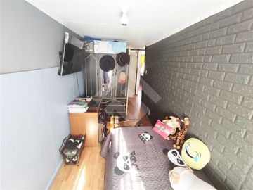 Se vende casa en La Florida de dos pisos, pareada por un la...