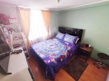 Se vende casa en La Florida de dos pisos, pareada por un la...