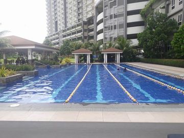 1BR Zinnia Towers a Resort Feel Condo in QuezonCity by DMCI.
