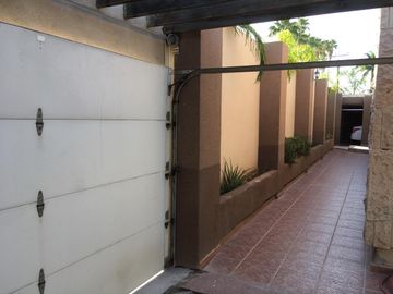 CASA EN VENTA EN LA NAVARRO, TORREON