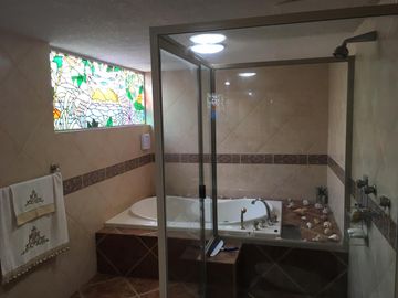 CASA EN VENTA EN LA NAVARRO, TORREON