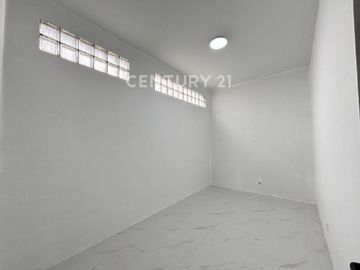 Rumah Baru Minimalis 2 Lantai Di Kompleks Kopo Permai Bandung