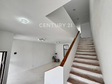 Rumah Baru Minimalis 2 Lantai Di Kompleks Kopo Permai Bandung