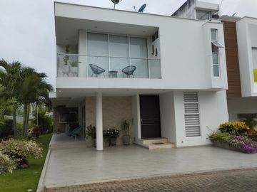 casa en venta en c.c punta colorados. Cod V2388