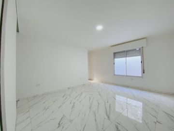 Casa en venta de 2 dormitorios c/ cochera en Centro
