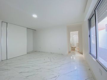 Casa en venta de 2 dormitorios c/ cochera en Centro