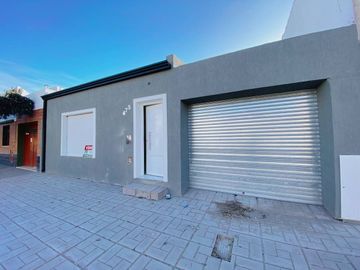 Casa en venta de 2 dormitorios c/ cochera en Centro