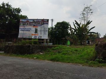 HARGA PROMO Rumah Cantik Klasik selatan Pasar Sleman KPR 10%