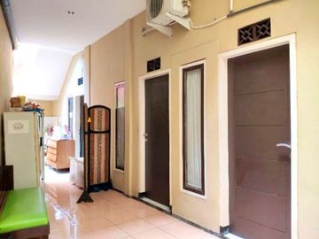 Guest House + Cafe 17 Kamar Luas 570 di Dinoyo kota Malang