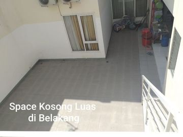 Rumah Minimalis 2LT di komplek Perumahan Mewah Manyaran