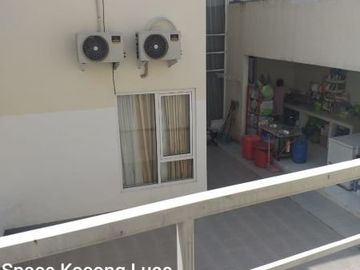 Rumah Minimalis 2LT di komplek Perumahan Mewah Manyaran