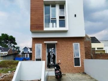 Rumah Exclusive 2 Lantai Dekat Univ Brawijaya