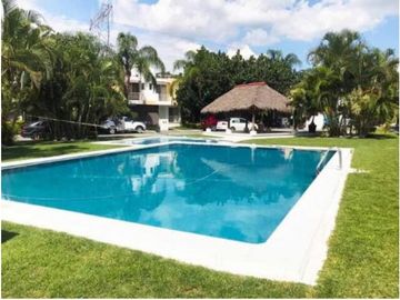 CASA EN VENTA EN ESQUINA CONDOMINIO VALLE ESMERALDA EMILIANO ZAPATA
