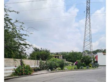 CASA EN VENTA EN ESQUINA CONDOMINIO VALLE ESMERALDA EMILIANO ZAPATA