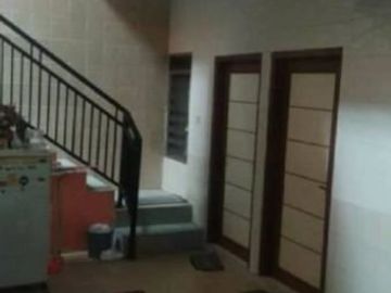 Rumah Medokan Asri, Strategis