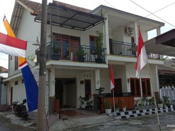 RUMAH SIAP HUNI 2 LANTAI DEKAT PEMDA SLEMAN