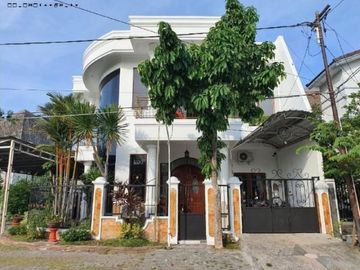 Rumah Mulyosari hadap selatan barat, Strategis, Siap Huni