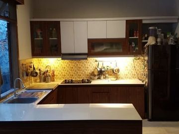 Rumah 2 lantai dalam komplek cimanggis depok