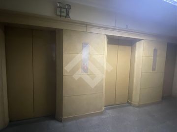 Venta oficina Santiago Estado Agustinas 2 privados un baño