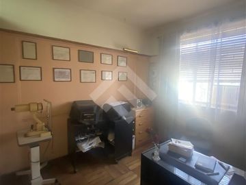 Venta oficina Santiago Estado Agustinas 2 privados un baño