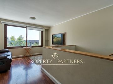 OPORTUNIDAD! BUEN TERRENO, ESTILO MEDITERRÁNEO. IDEAL PARA REMODELAR.