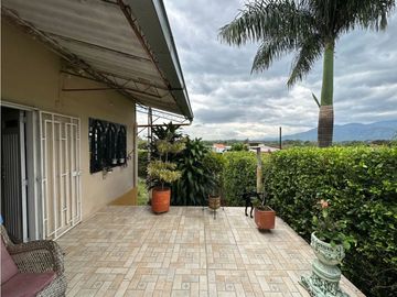 Casa finca en venta, ubicada en La Bella, Calarca, Quindio