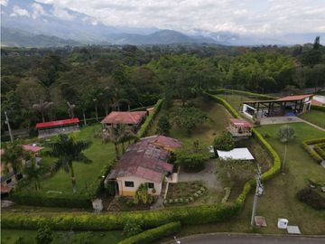 Casa finca en venta, ubicada en La Bella, Calarca, Quindio
