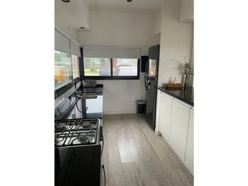 CASA EN VENTA EN COSTA ESMERALDA
