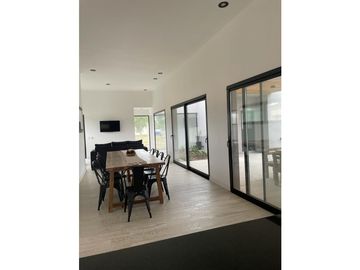 CASA EN VENTA EN COSTA ESMERALDA