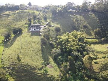 SE VENDE LOTE CON CASA EN LA VIA ARMENIA-CALARCA QUINDIO