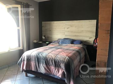 Venta de Casa estilo Mexicano Tradicional con 3 recámaras en calle Cuauhtémoc, Col. Puerto México, Coatzacoalcos, Veracruz.