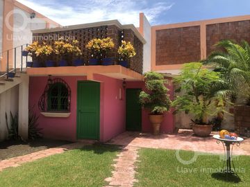 Venta de Casa estilo Mexicano Tradicional con 3 recámaras en calle Cuauhtémoc, Col. Puerto México, Coatzacoalcos, Veracruz.