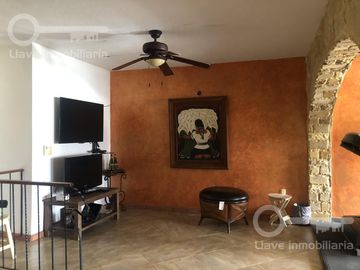 Venta de Casa estilo Mexicano Tradicional con 3 recámaras en calle Cuauhtémoc, Col. Puerto México, Coatzacoalcos, Veracruz.