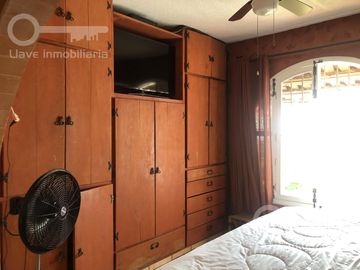 Venta de Casa estilo Mexicano Tradicional con 3 recámaras en calle Cuauhtémoc, Col. Puerto México, Coatzacoalcos, Veracruz.