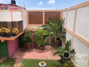 Venta de Casa estilo Mexicano Tradicional con 3 recámaras en calle Cuauhtémoc, Col. Puerto México, Coatzacoalcos, Veracruz.