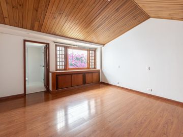 casa en venta en santa barbara oriental. Cod V4747