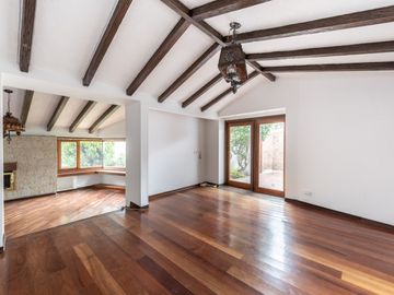 casa en venta en santa barbara oriental. Cod V4747