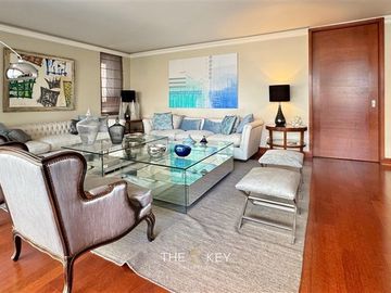 Departamento en venta de 3 dorm. en Las Condes
